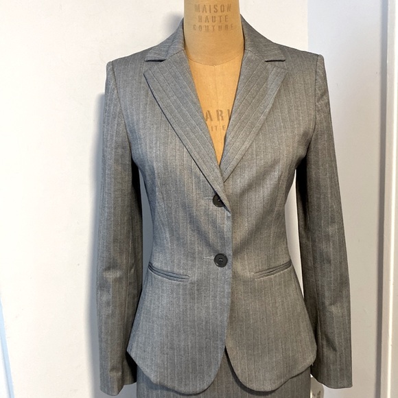 Teenflo  Grey Tweed Pinstriped Suit with Skirt Size 2 NWT - Picture 4 of 8